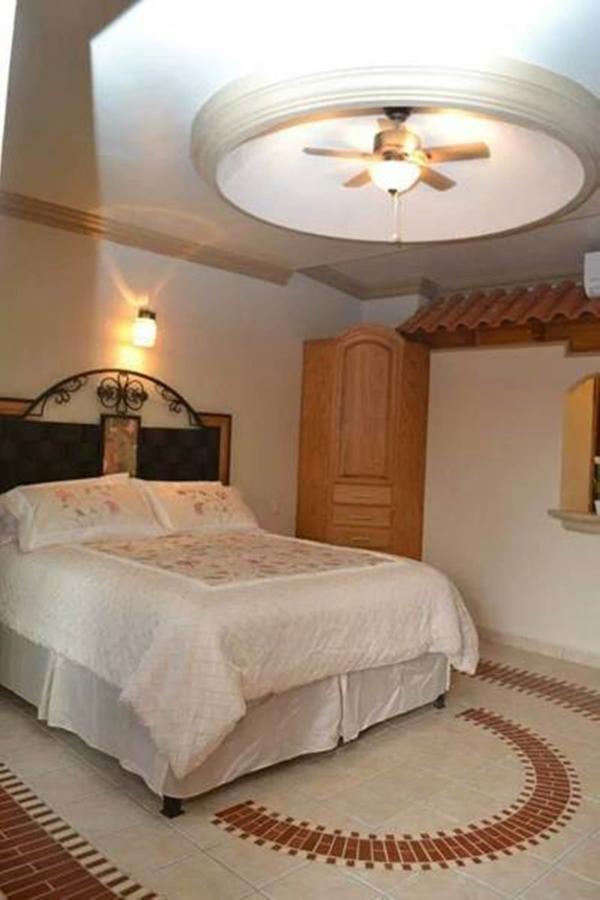 Maria Bonita Suites Agua Prieta Phòng bức ảnh