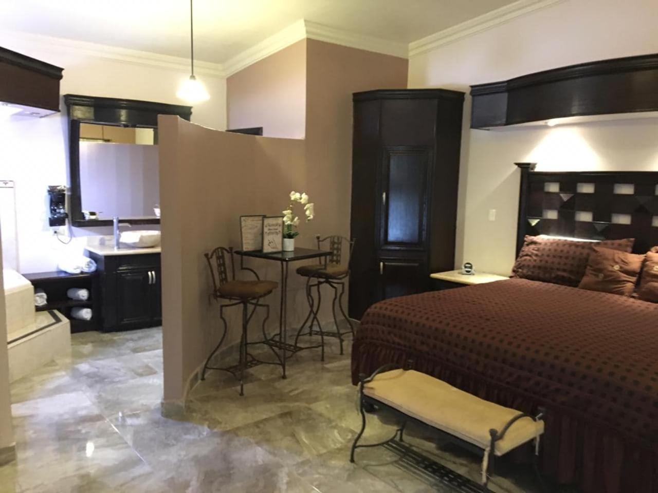 Maria Bonita Suites Agua Prieta Ngoại thất bức ảnh