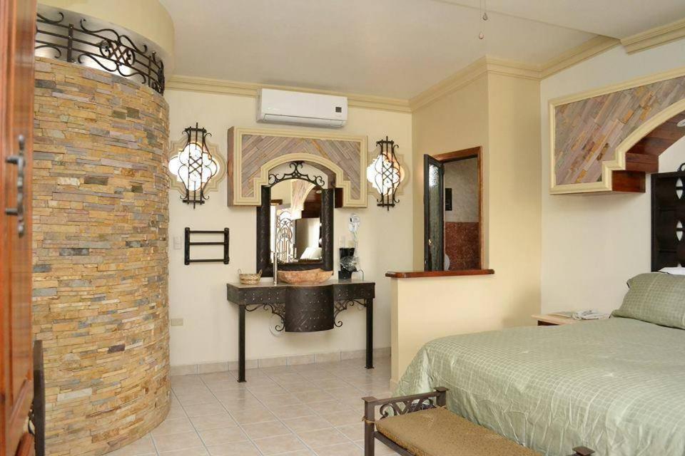Maria Bonita Suites Agua Prieta Ngoại thất bức ảnh